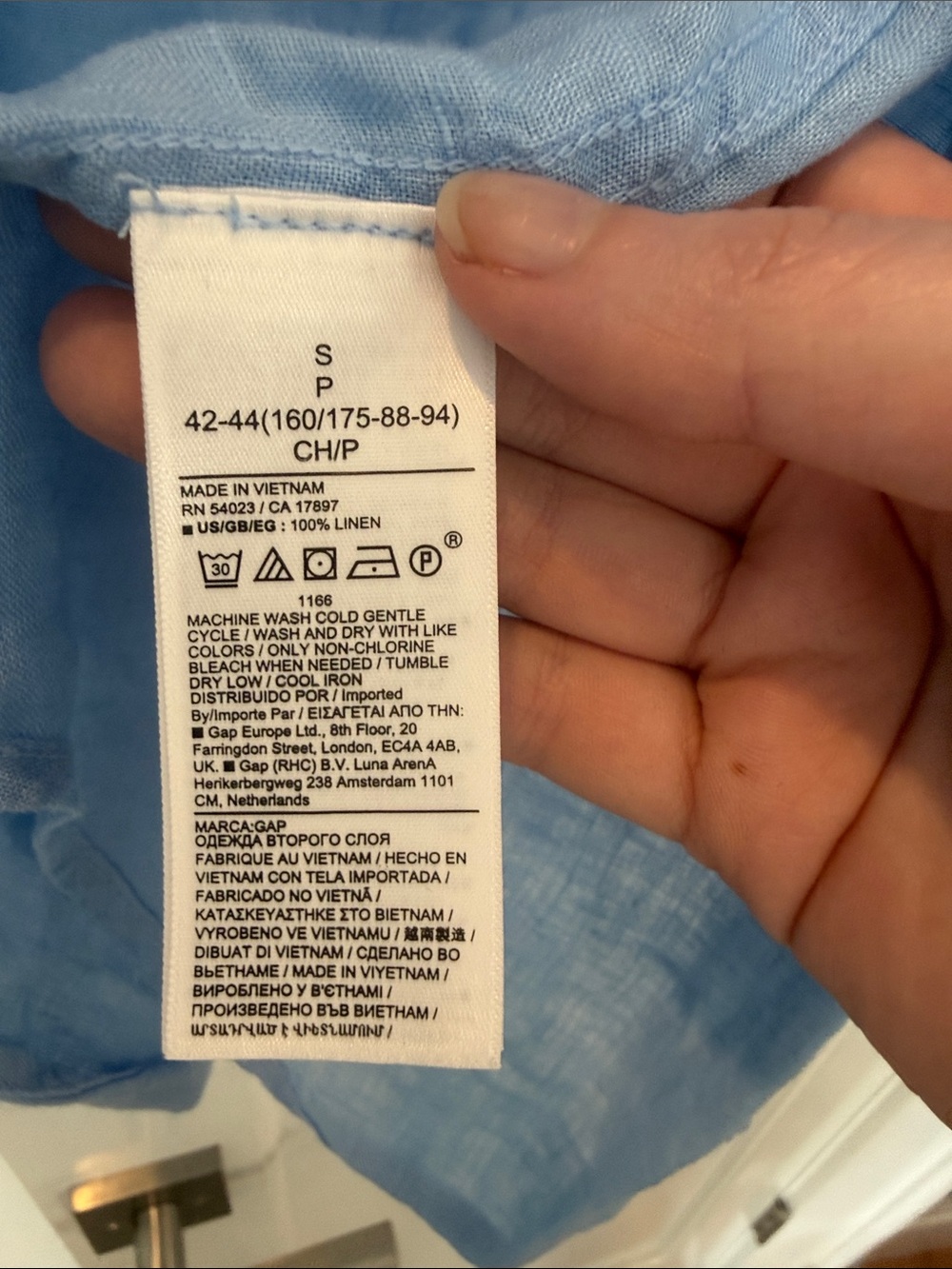 GAP Sky Blue Linen Button-Down Shirt - Picture 2 of 5